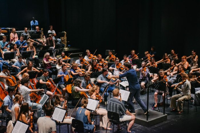 The GMJO with assistant conductor Christian Blex. Ph Andréanne Brosseau